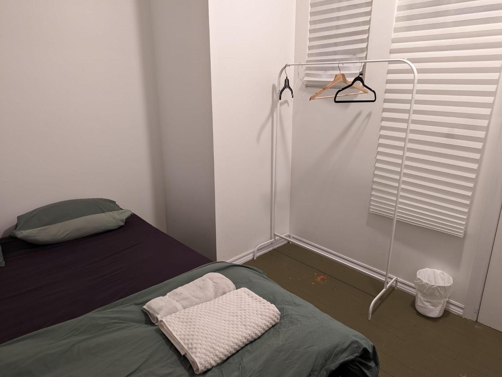 The Parkdale Hostellerie Toronto Extérieur photo