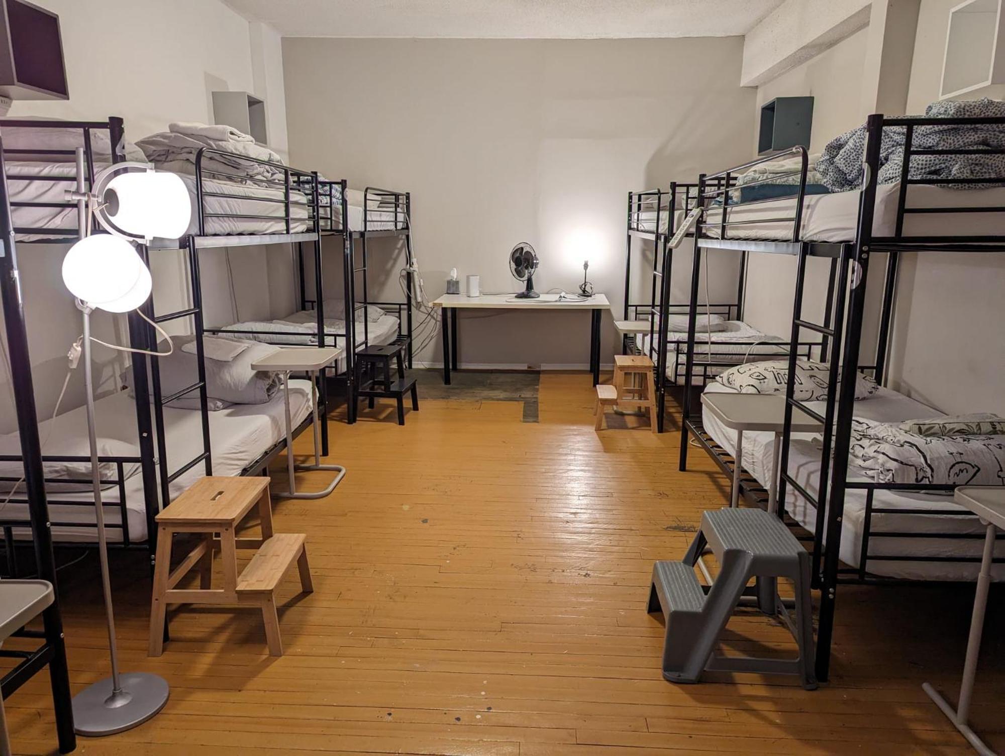 The Parkdale Hostellerie Toronto Extérieur photo