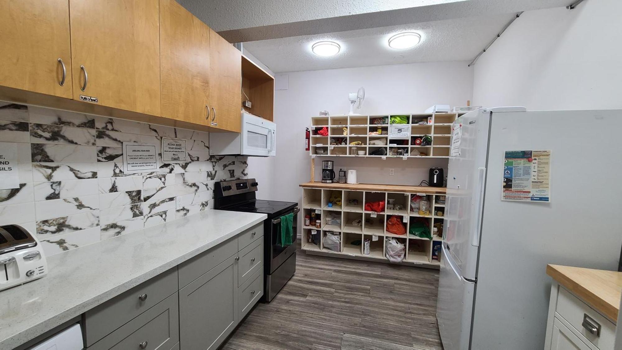 The Parkdale Hostellerie Toronto Extérieur photo