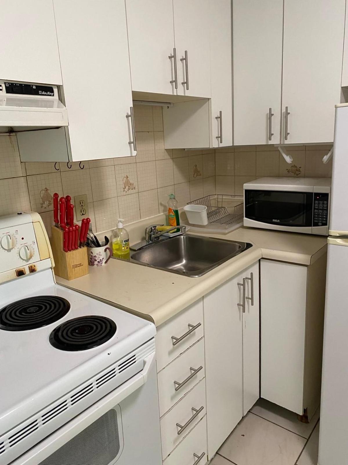 The Parkdale Hostellerie Toronto Extérieur photo