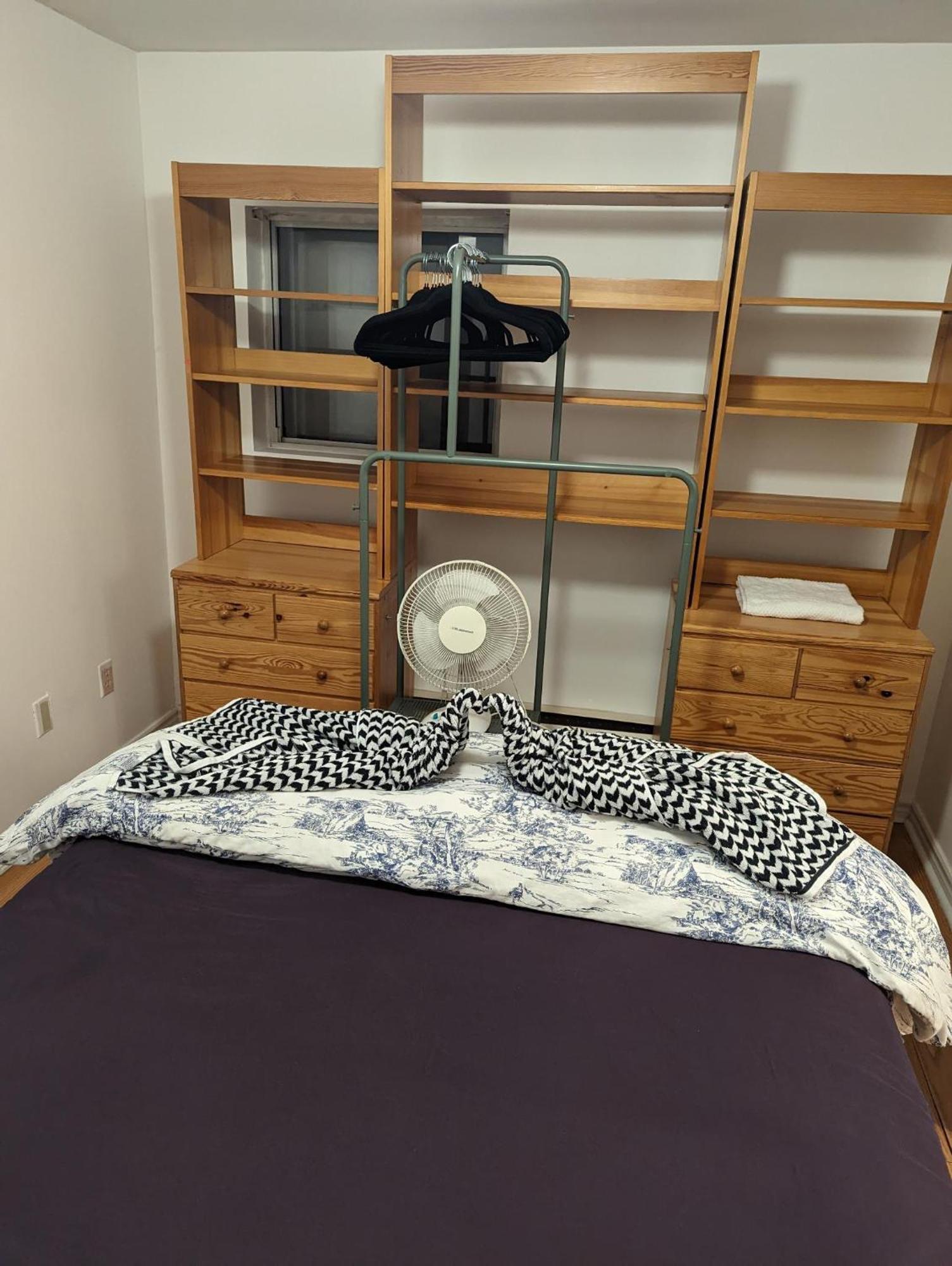 The Parkdale Hostellerie Toronto Extérieur photo