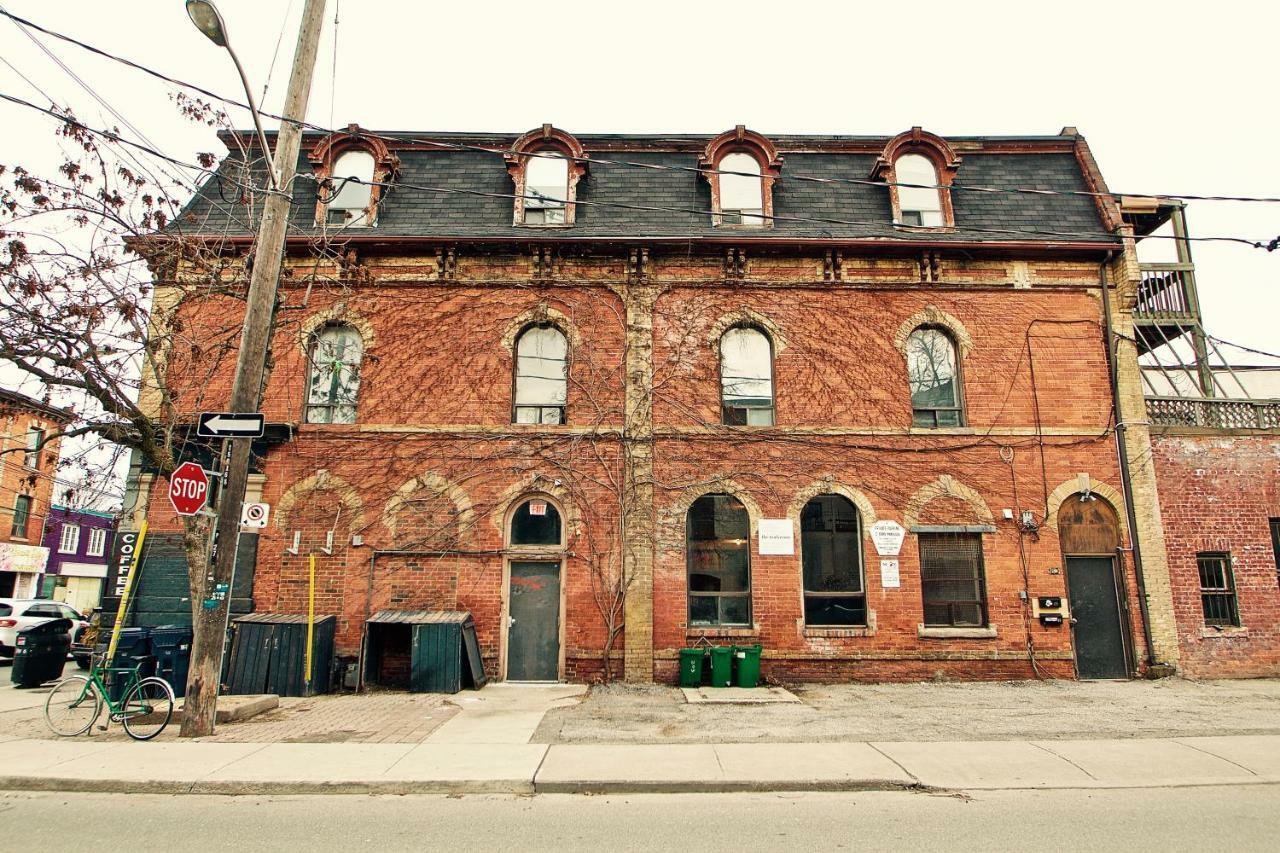 The Parkdale Hostellerie Toronto Extérieur photo