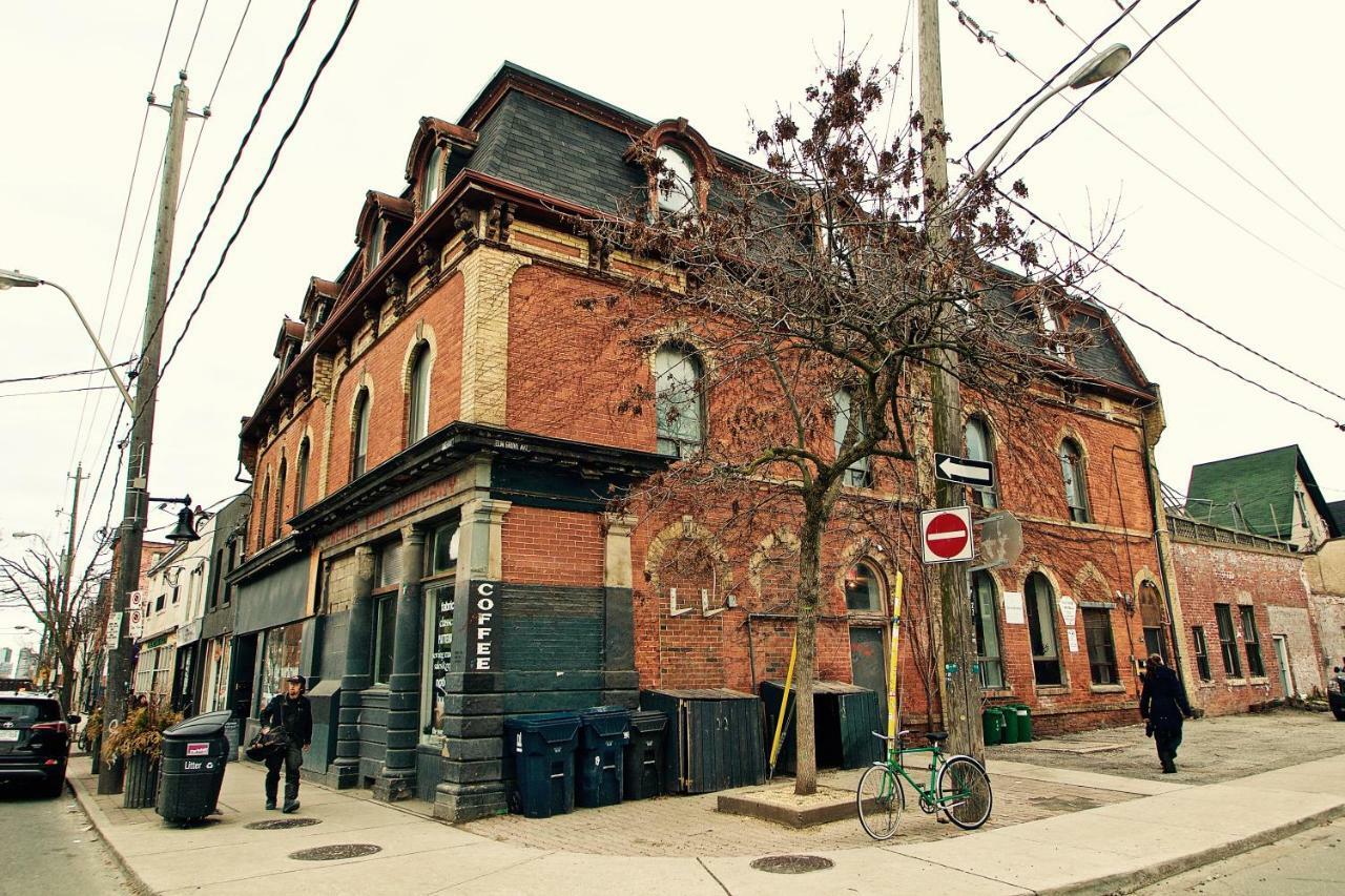 The Parkdale Hostellerie Toronto Extérieur photo